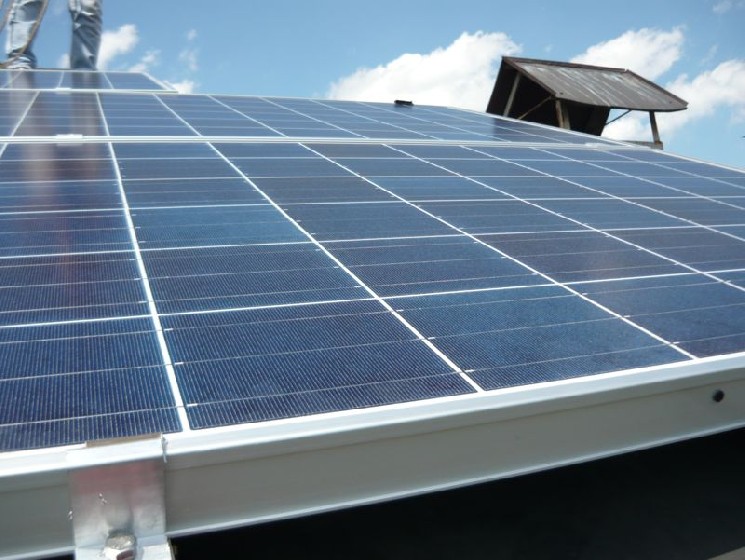 Практическая реализация системы на солнечных батареях для экономии электроэнергии.27